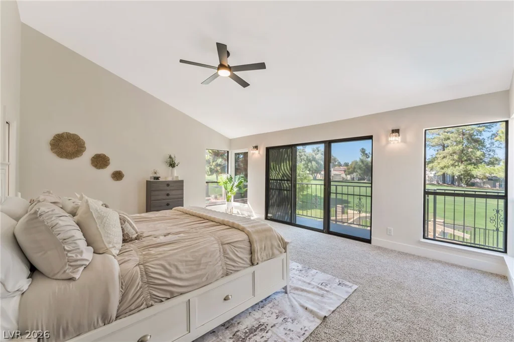 976 Pinehurst, Las Vegas, NV 89109