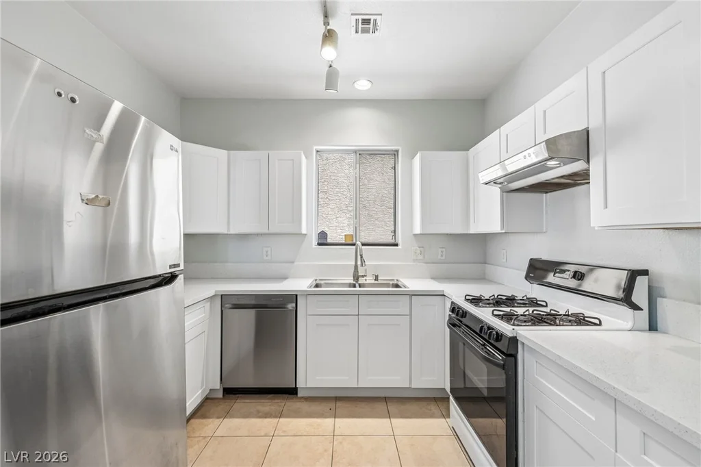 2641 La Mata, Las Vegas, NV 89108