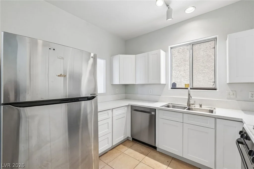 2641 La Mata, Las Vegas, NV 89108