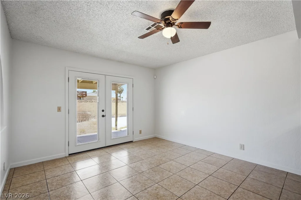 6067 Yorkshire, Las Vegas, NV 89156