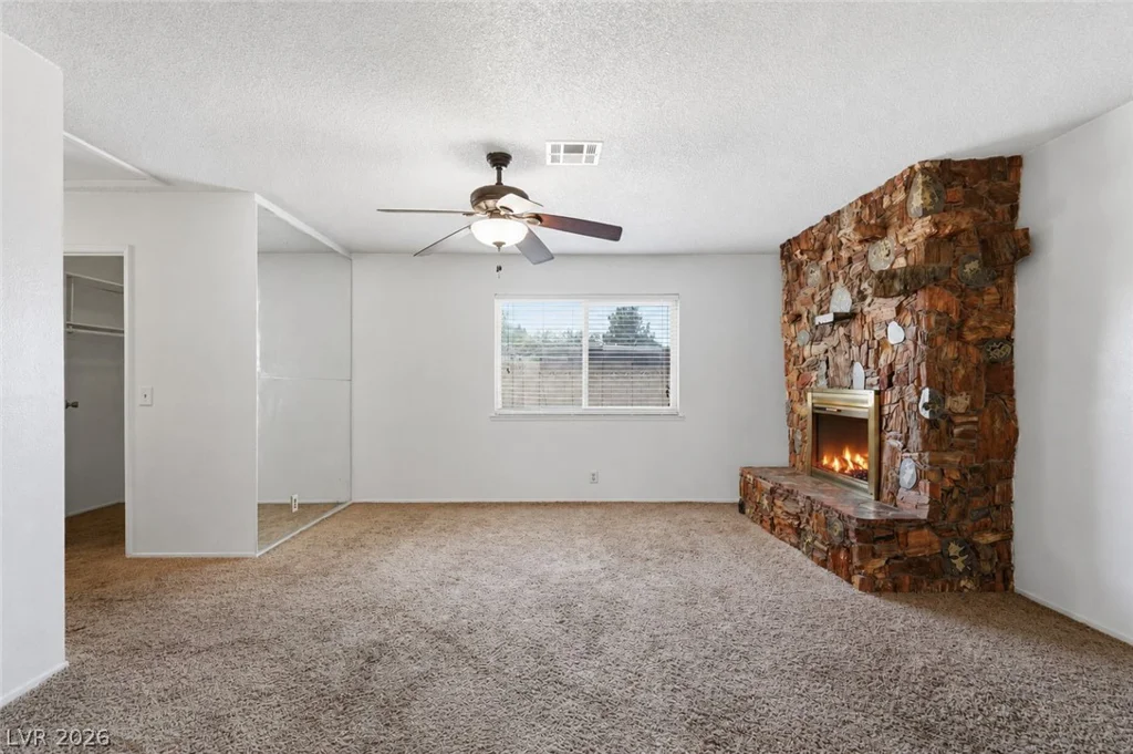 6067 Yorkshire, Las Vegas, NV 89156