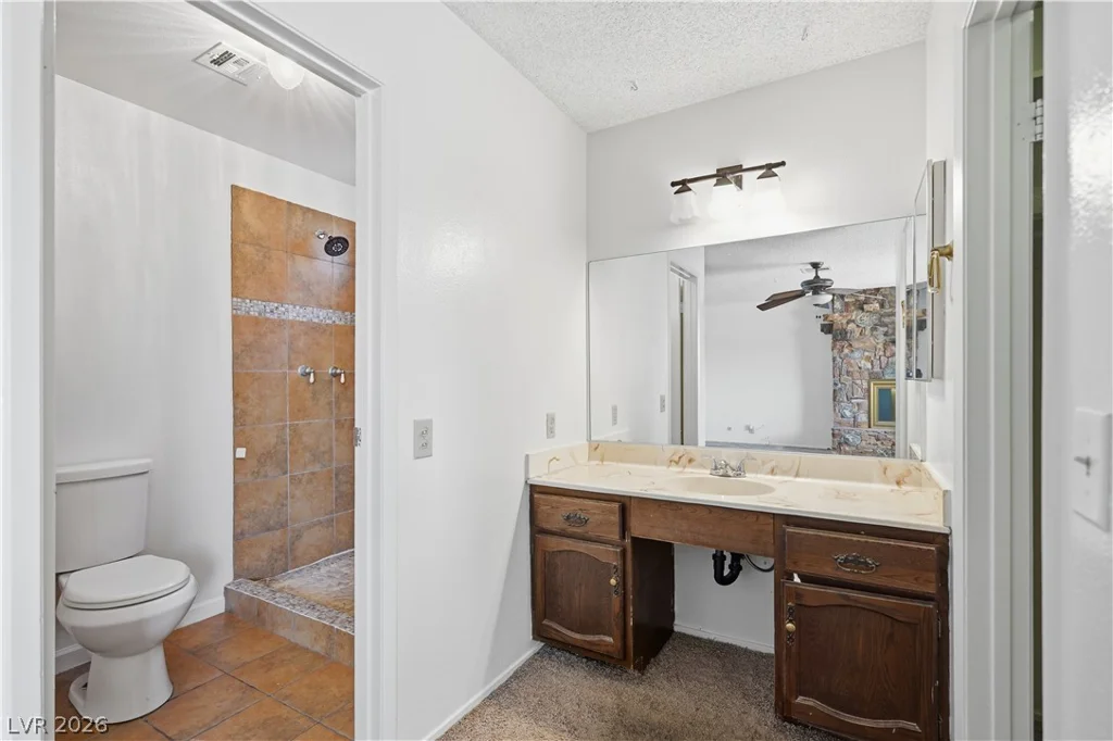 6067 Yorkshire, Las Vegas, NV 89156