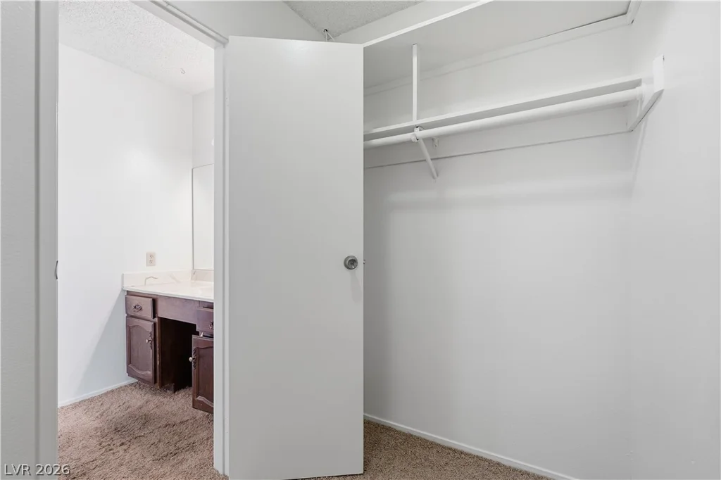 6067 Yorkshire, Las Vegas, NV 89156