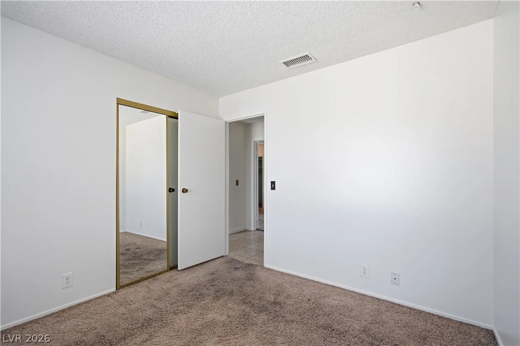 6067 Yorkshire, Las Vegas, NV 89156
