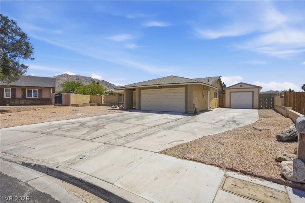 6067 Yorkshire, Las Vegas, NV 89156