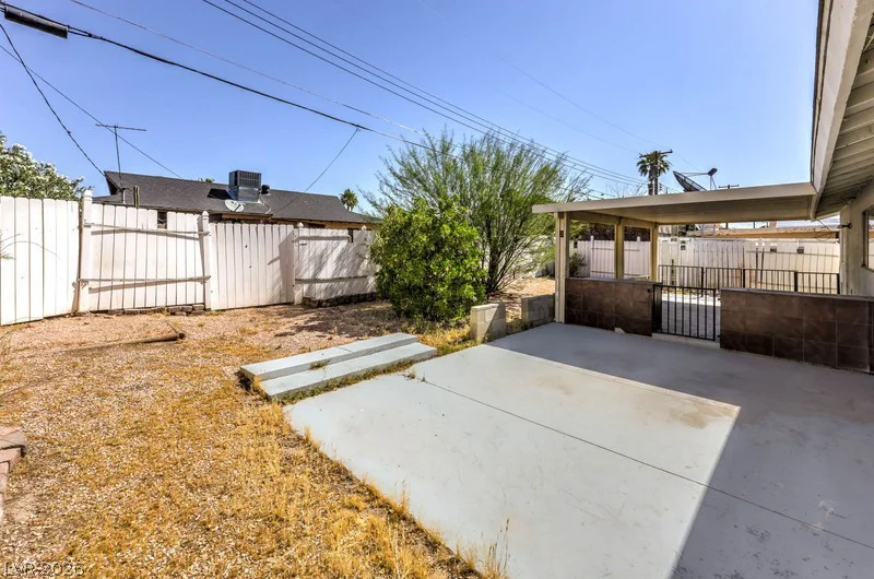 1867 Renada, North Las Vegas, NV 89030