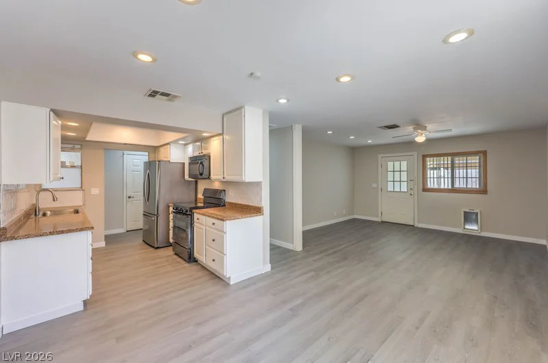 1867 Renada, North Las Vegas, NV 89030