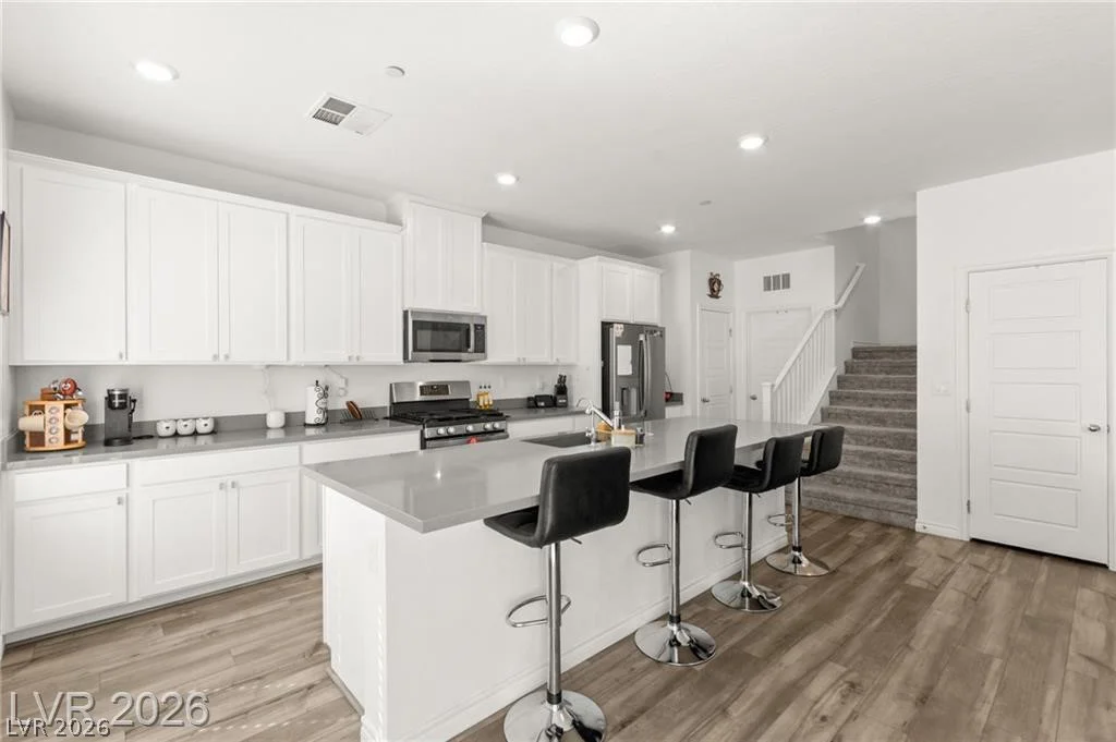275 Luna Valley, Henderson, NV 89011