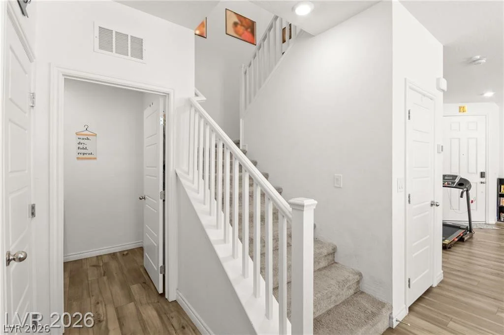 275 Luna Valley, Henderson, NV 89011