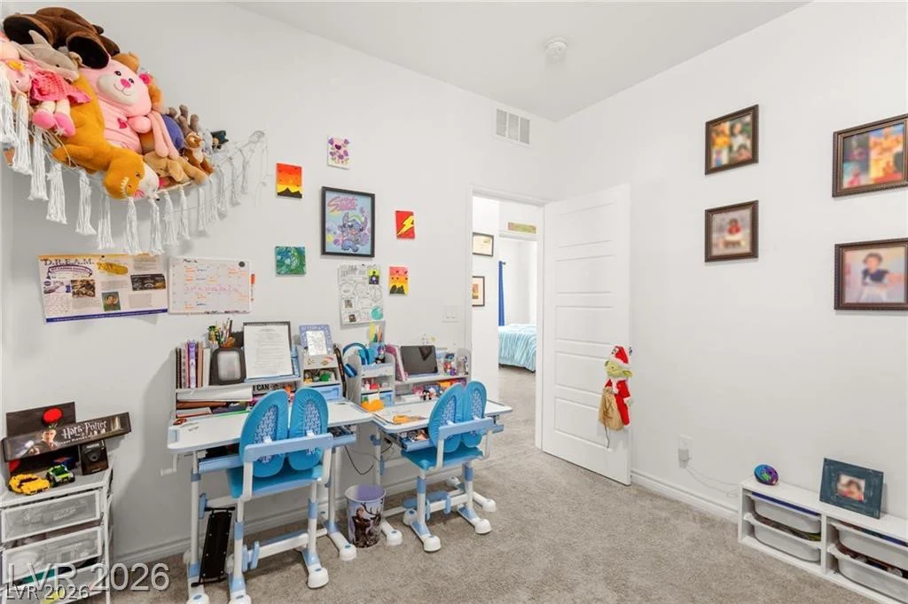 275 Luna Valley, Henderson, NV 89011