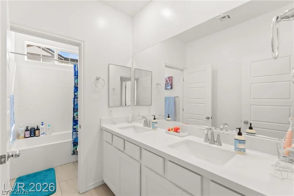 275 Luna Valley, Henderson, NV 89011