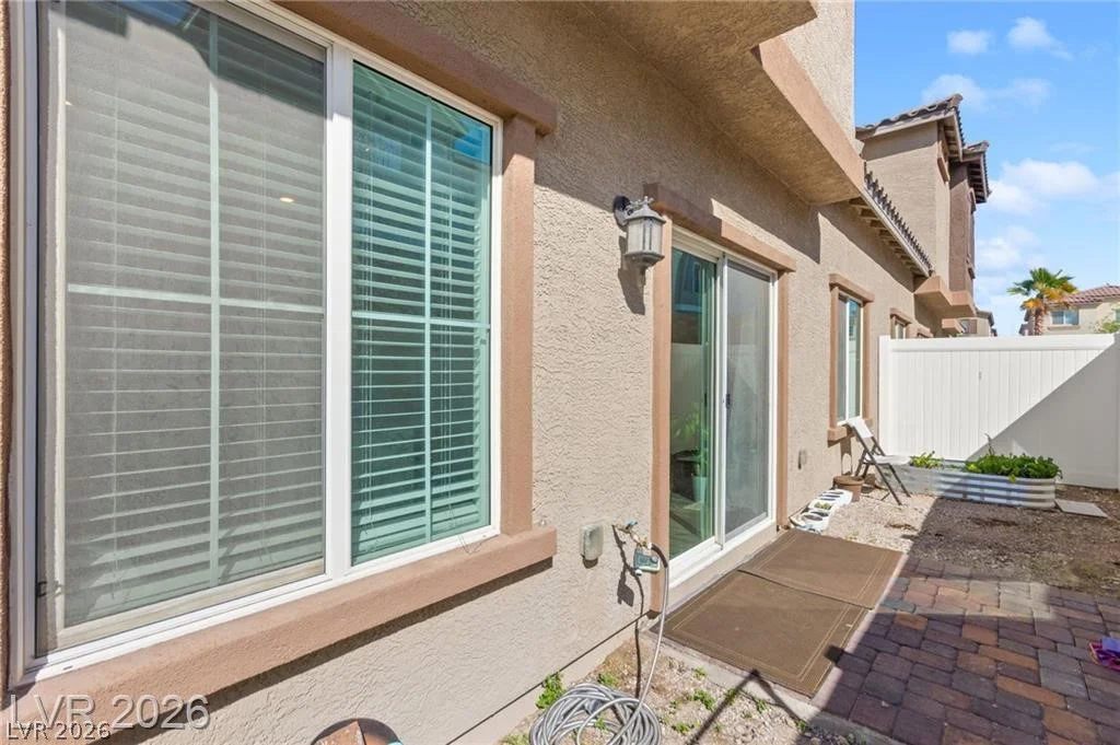 275 Luna Valley, Henderson, NV 89011