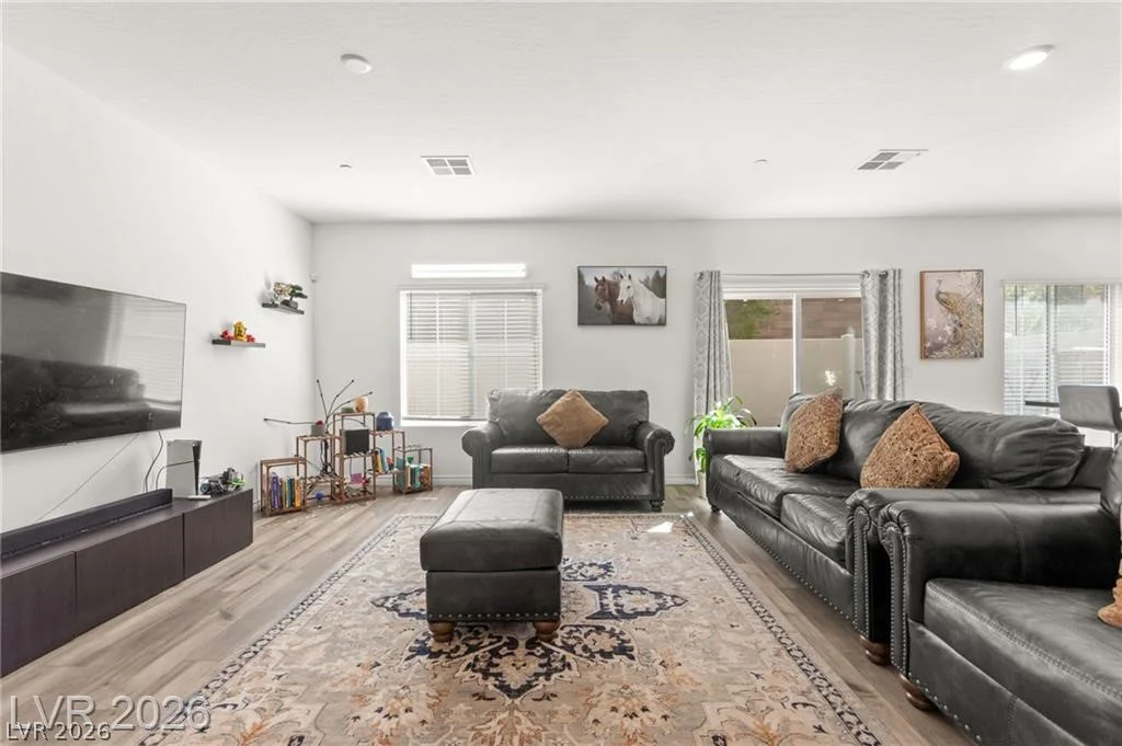 275 Luna Valley, Henderson, NV 89011