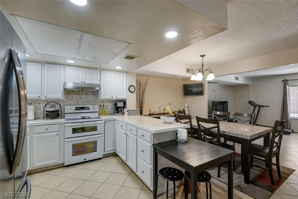 6231 Washington, Las Vegas, NV 89107