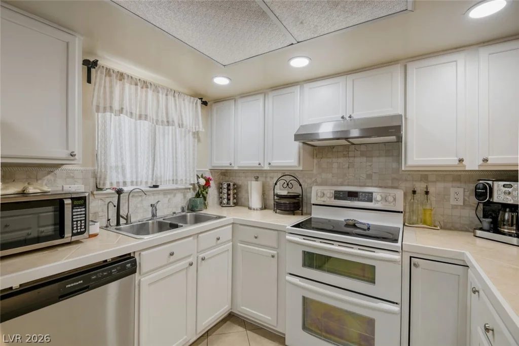 6231 Washington, Las Vegas, NV 89107
