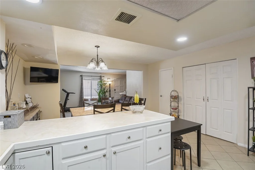 6231 Washington, Las Vegas, NV 89107