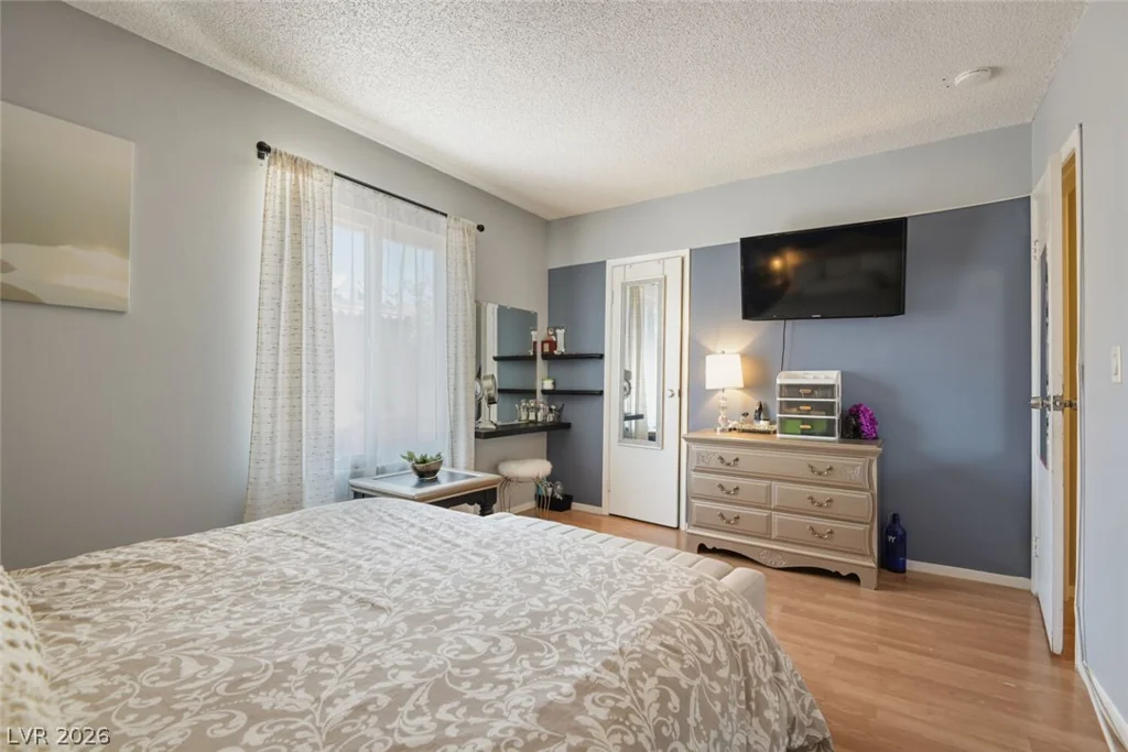 6231 Washington, Las Vegas, NV 89107