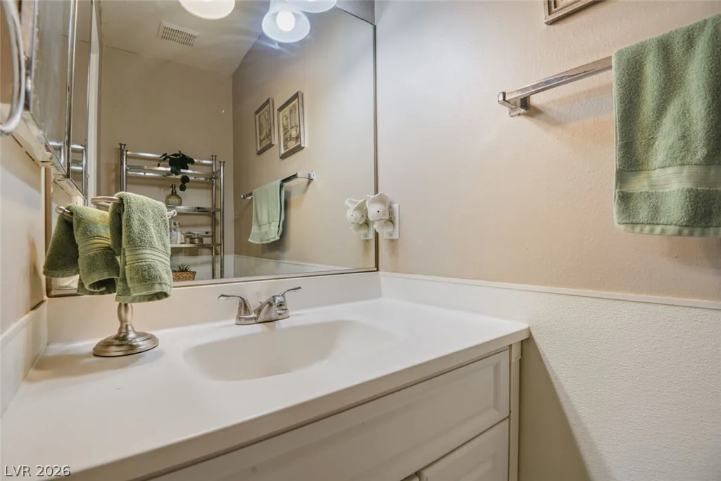 6231 Washington, Las Vegas, NV 89107