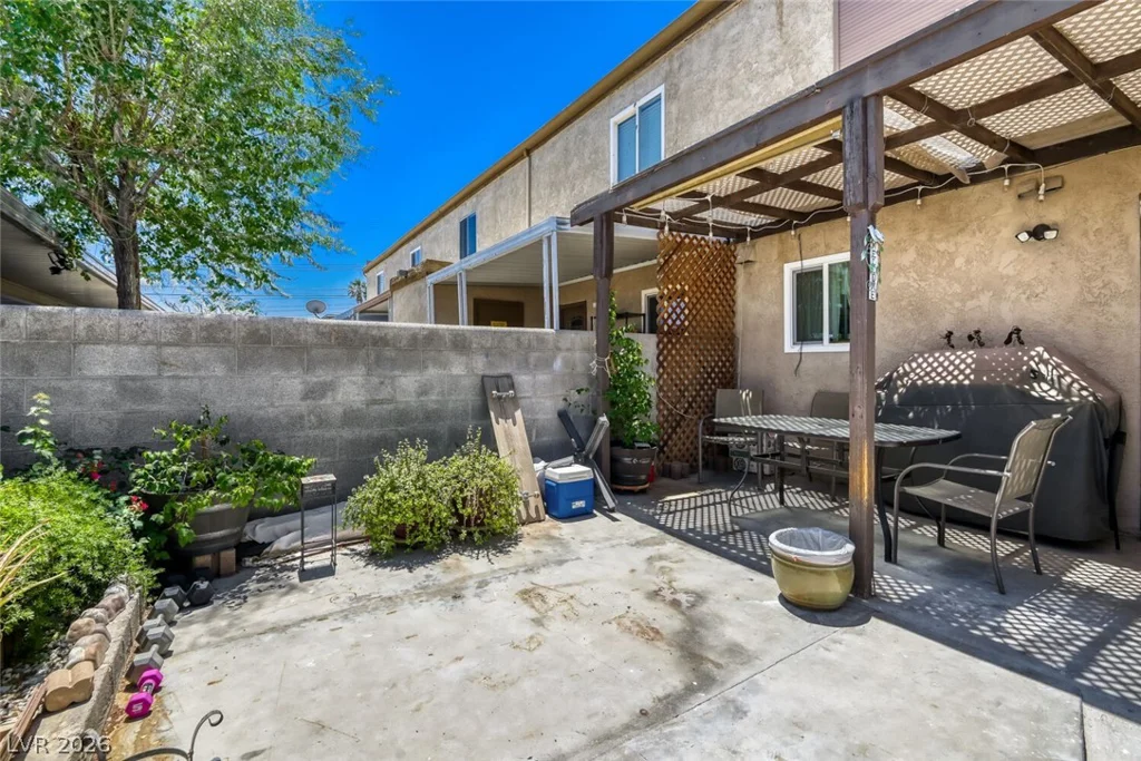 6231 Washington, Las Vegas, NV 89107