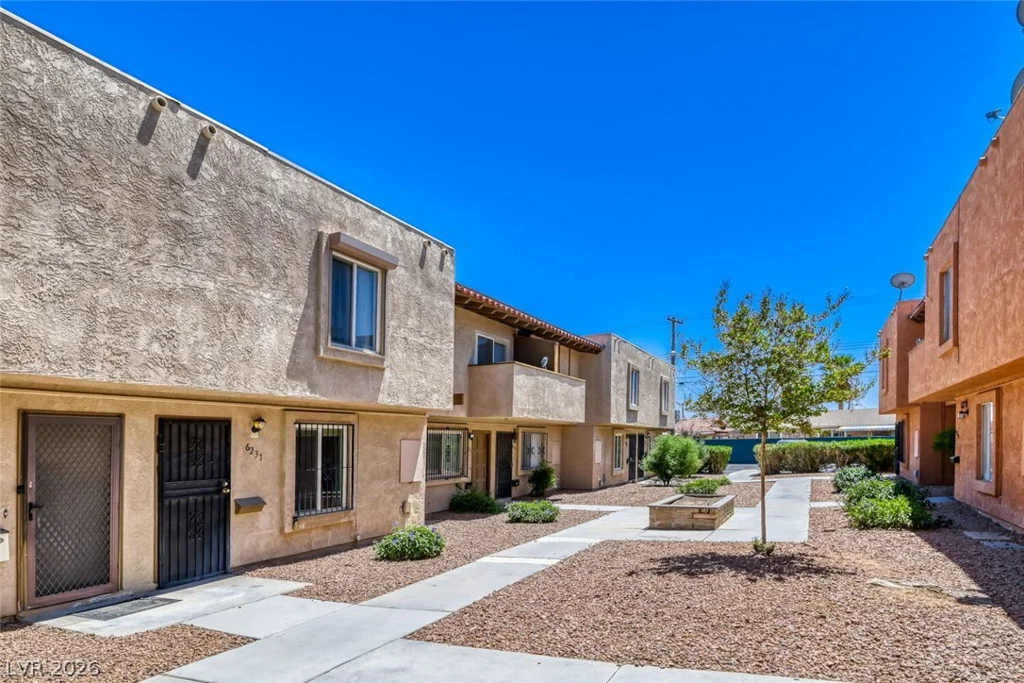 6231 Washington, Las Vegas, NV 89107
