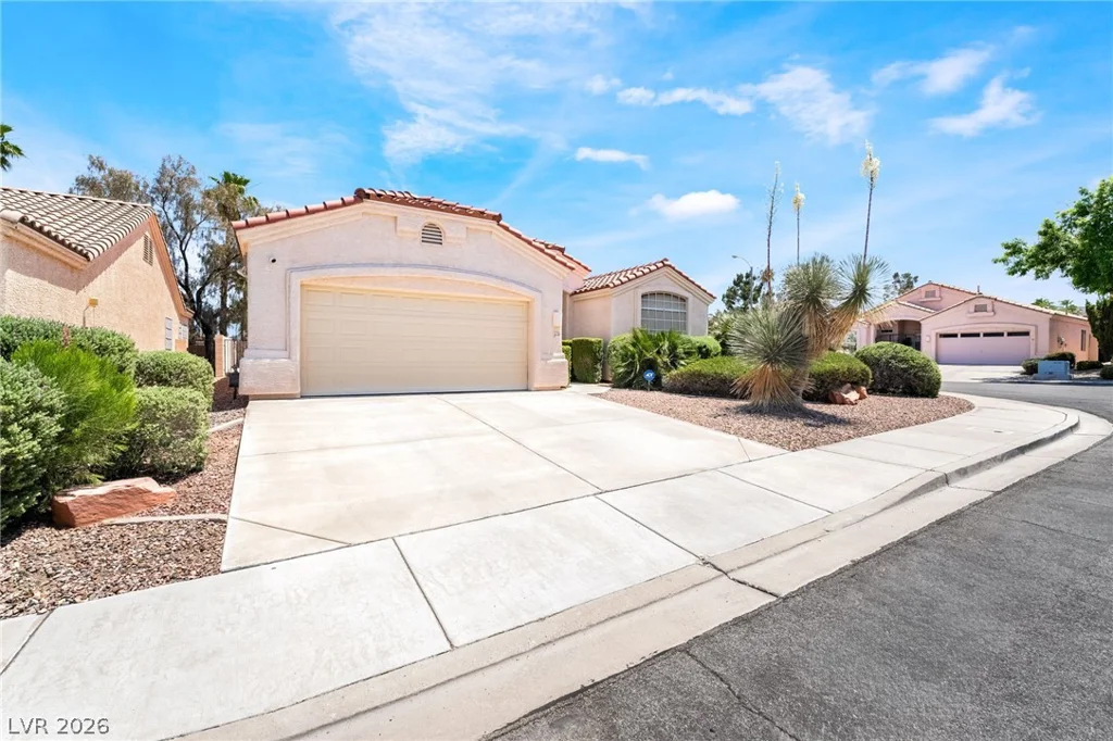 326 Dazzling, Henderson, NV 89012