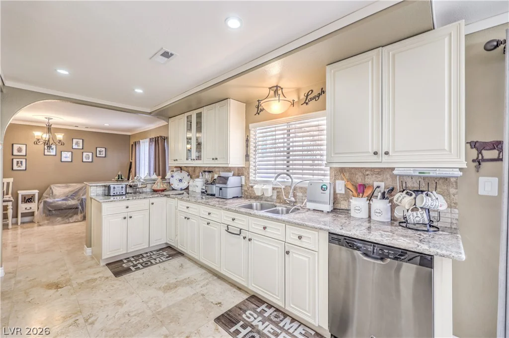 3352 Bridgeport, Las Vegas, NV 89121