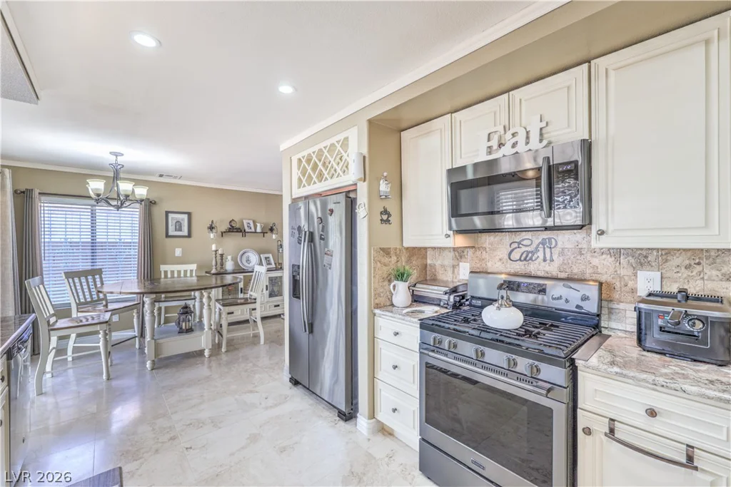 3352 Bridgeport, Las Vegas, NV 89121