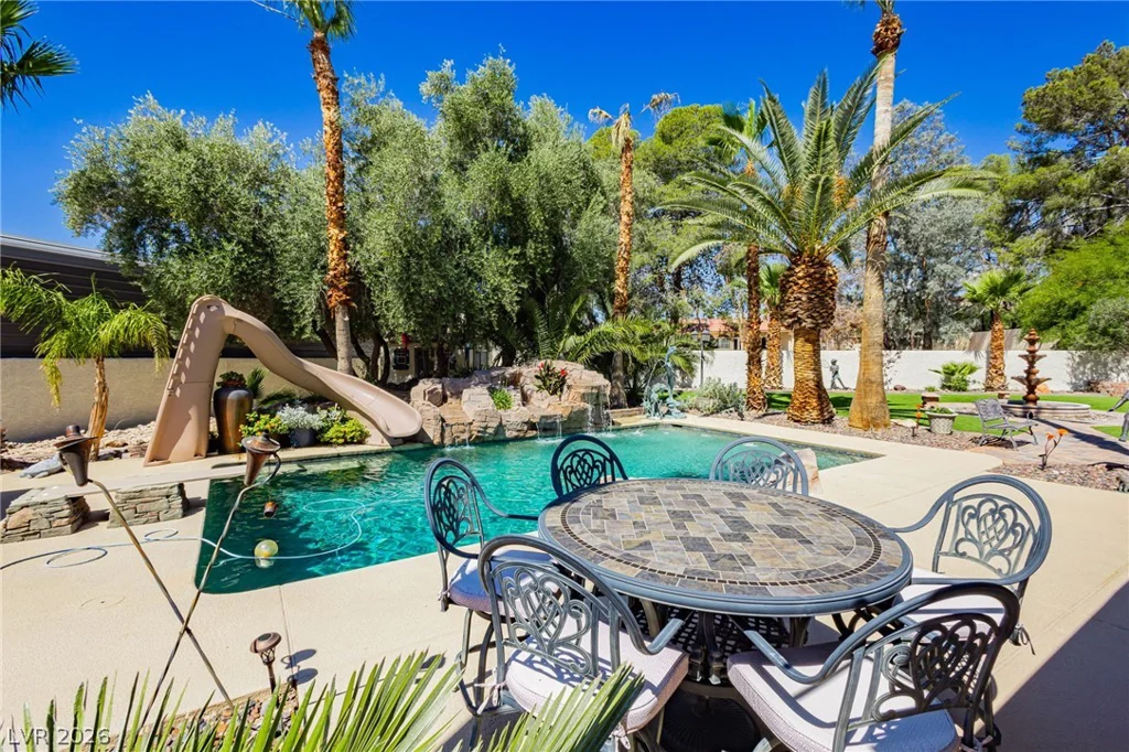 2835 Buffalo, Las Vegas, NV 89117