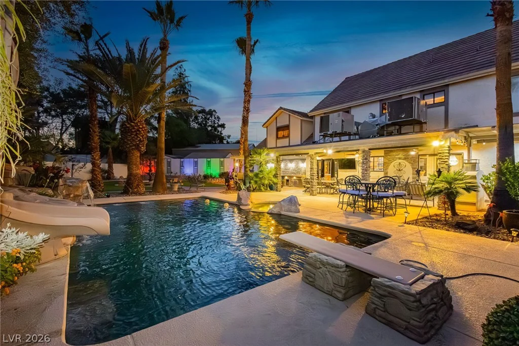 2835 Buffalo, Las Vegas, NV 89117