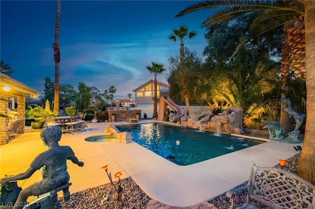 2835 Buffalo, Las Vegas, NV 89117