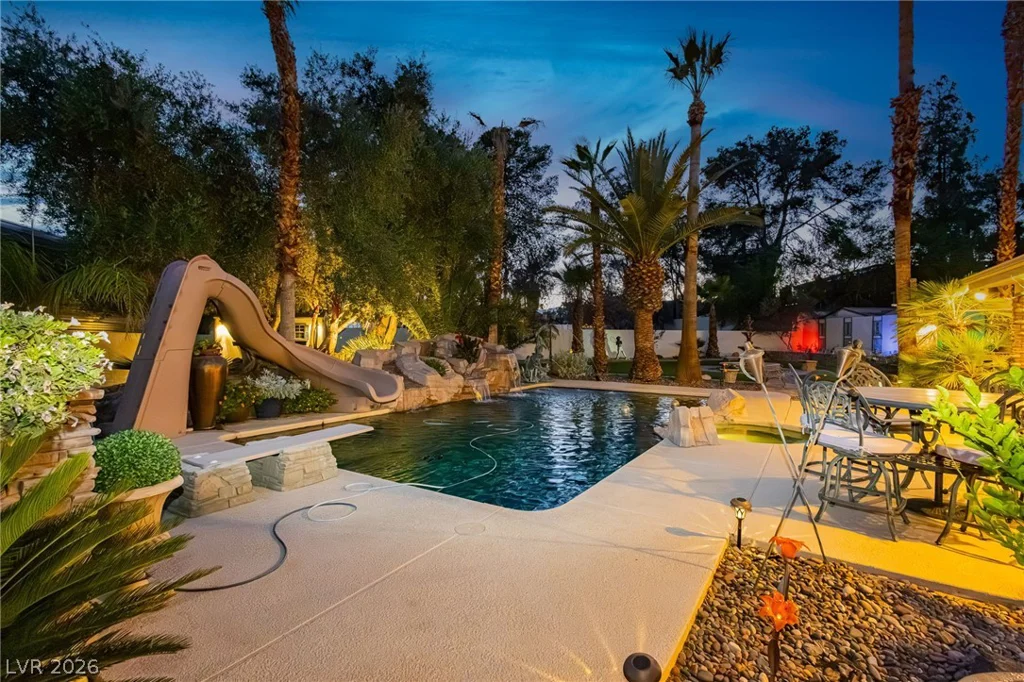 2835 Buffalo, Las Vegas, NV 89117