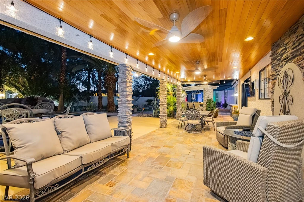 2835 Buffalo, Las Vegas, NV 89117