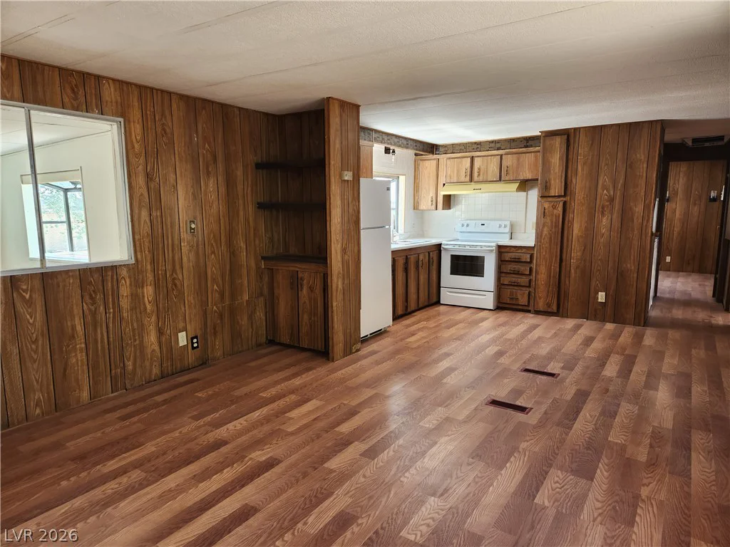 1111 Hardy, Pahrump, NV 89048