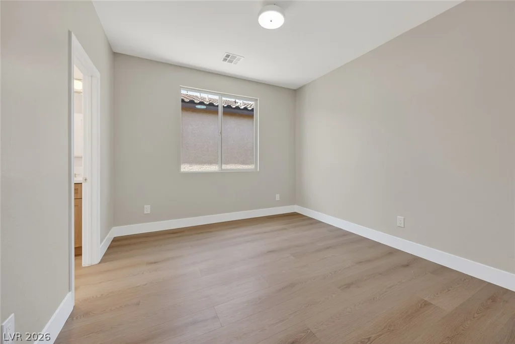 992 Cliff Castle, North Las Vegas, NV 89081