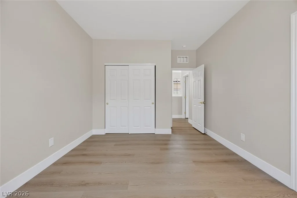 992 Cliff Castle, North Las Vegas, NV 89081
