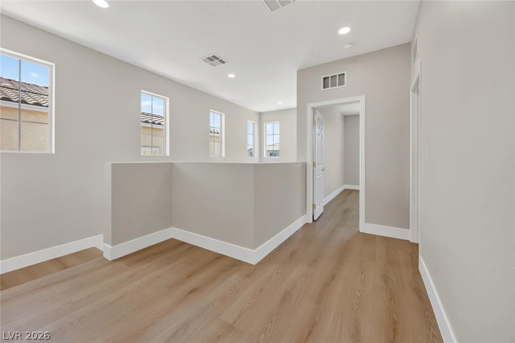 992 Cliff Castle, North Las Vegas, NV 89081