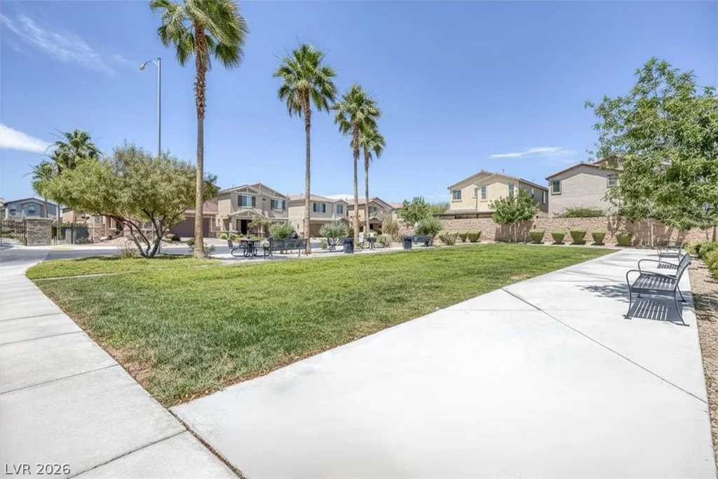 992 Cliff Castle, North Las Vegas, NV 89081