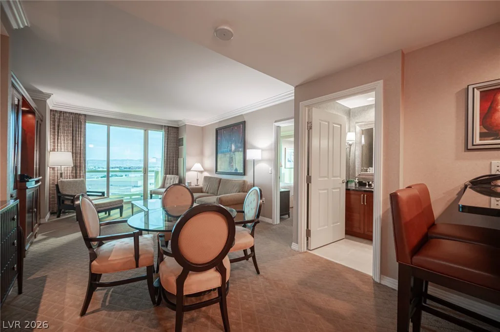 135 Harmon, Las Vegas, NV 89109