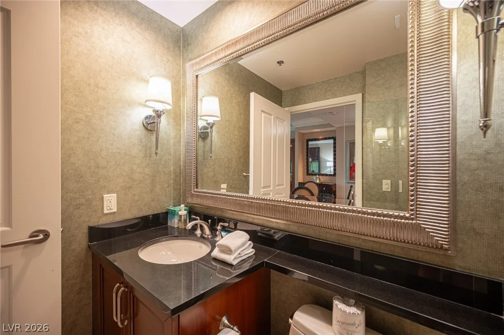 135 Harmon, Las Vegas, NV 89109