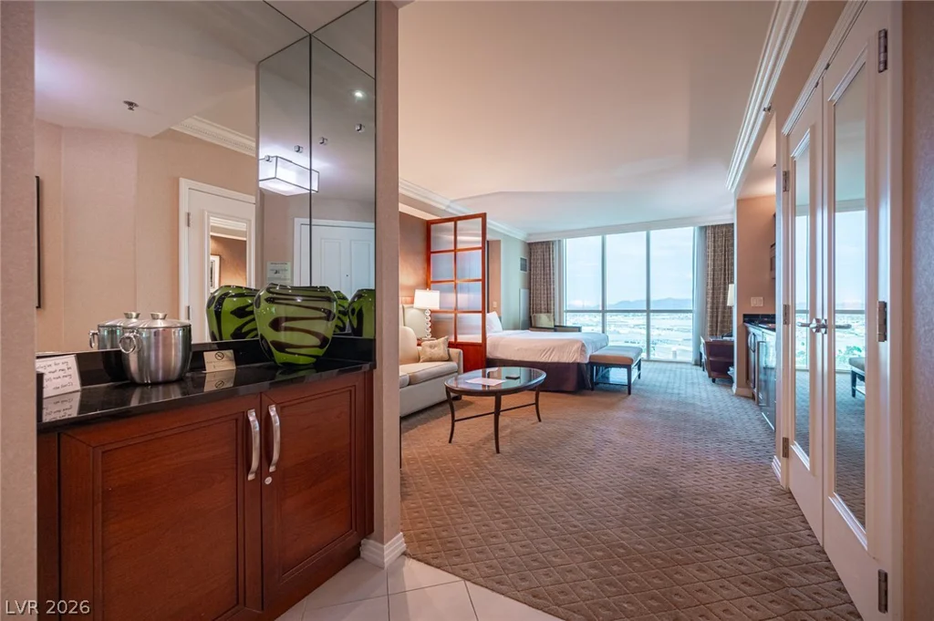 135 Harmon, Las Vegas, NV 89109