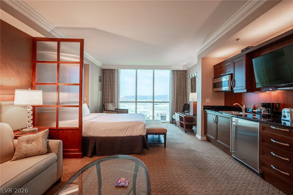 135 Harmon, Las Vegas, NV 89109