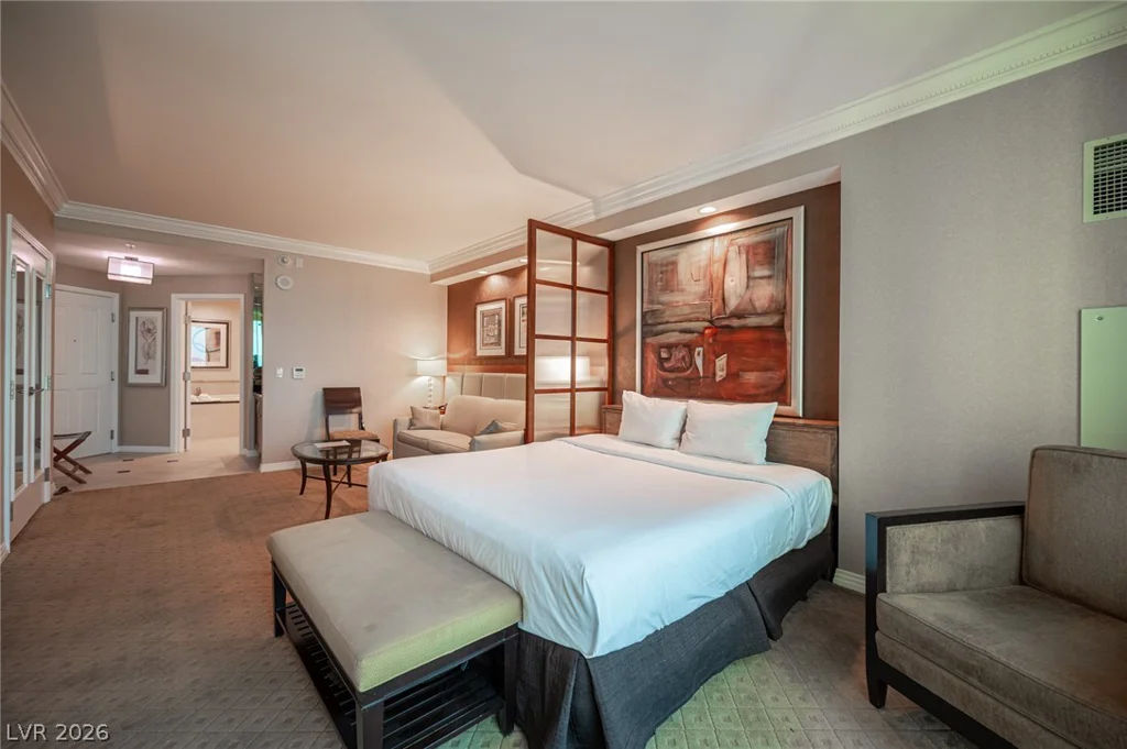 135 Harmon, Las Vegas, NV 89109