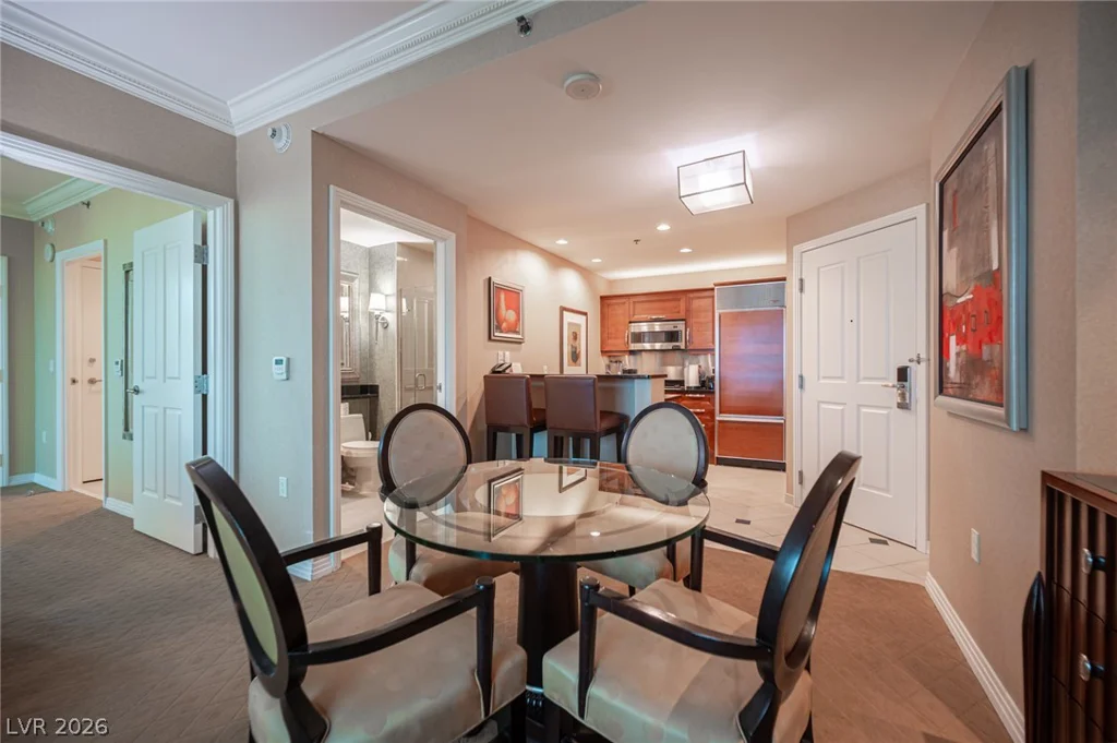 135 Harmon, Las Vegas, NV 89109