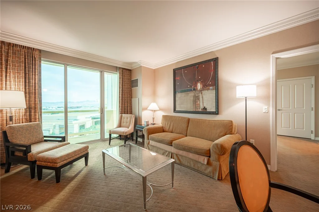 135 Harmon, Las Vegas, NV 89109