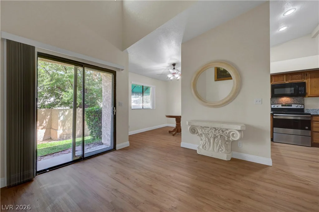 4420 Woodpine, Las Vegas, NV 89119