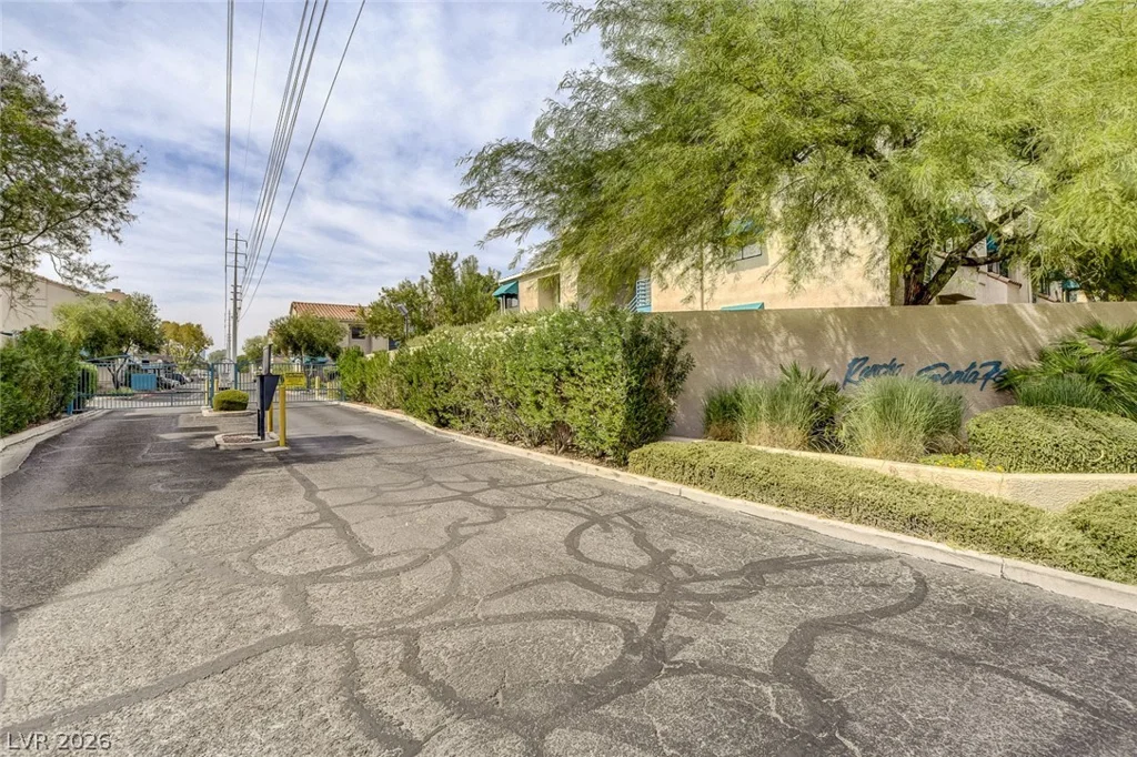 4420 Woodpine, Las Vegas, NV 89119
