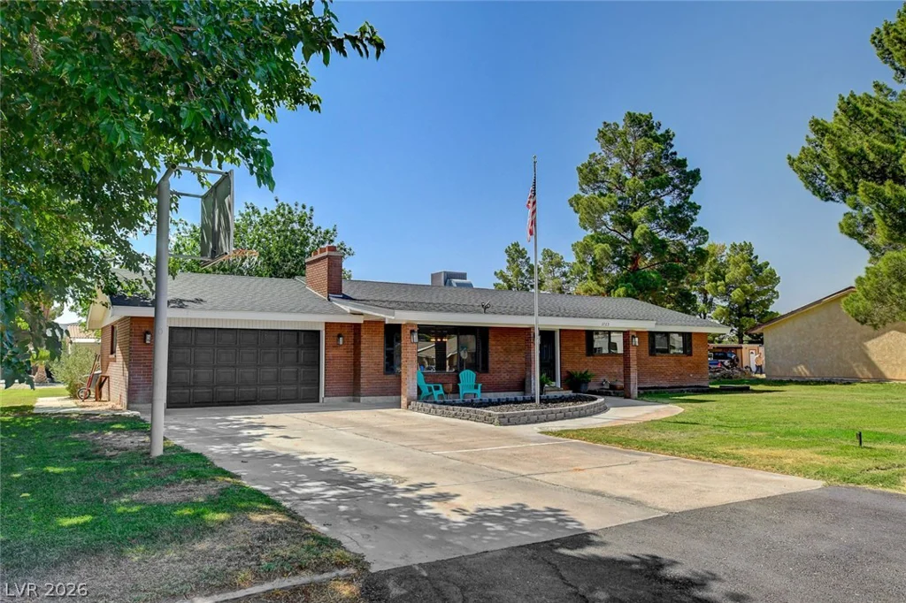 3765 Berkeley, Logandale, NV 89021