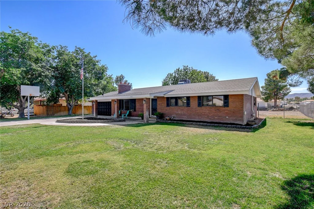3765 Berkeley, Logandale, NV 89021