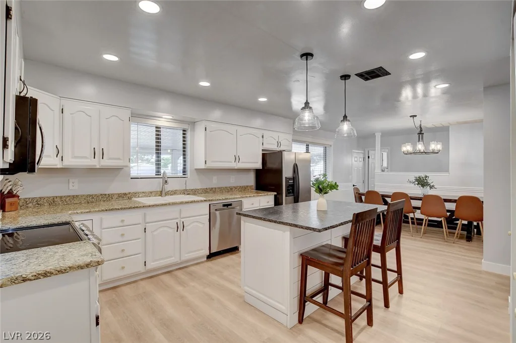 3765 Berkeley, Logandale, NV 89021