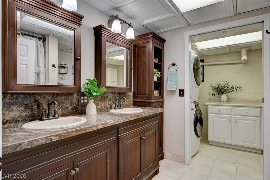3765 Berkeley, Logandale, NV 89021